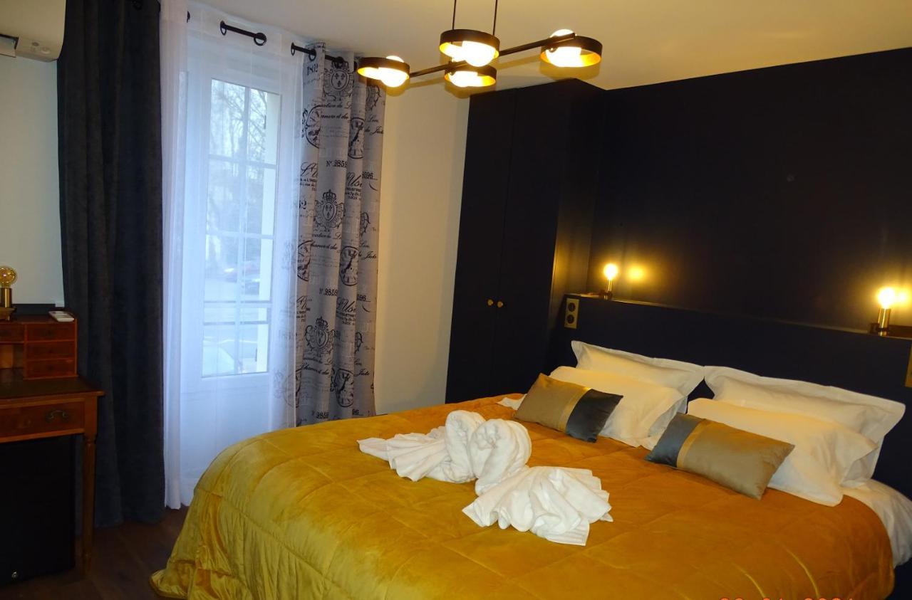 Auberge De La Garenne Saint-Remy-l'Honore エクステリア 写真
