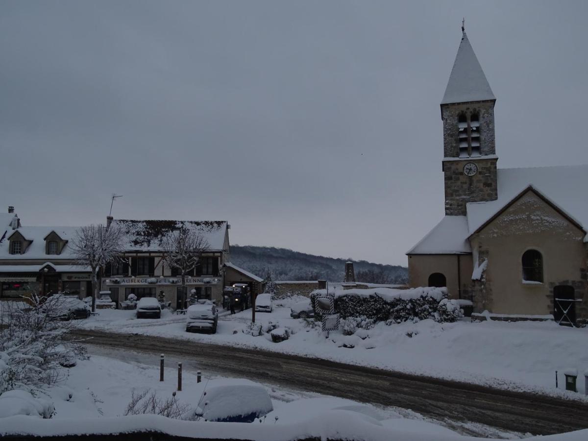 Auberge De La Garenne Saint-Remy-l'Honore エクステリア 写真